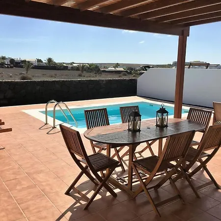 Villa Papagayo 107 Playa Blanca With Private Heated Pool Air Conditioning Wifi