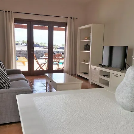 Papagayo 107 Playa Blanca With Private Heated Pool Air Conditioning Wifi Yaiza (Lanzarote)